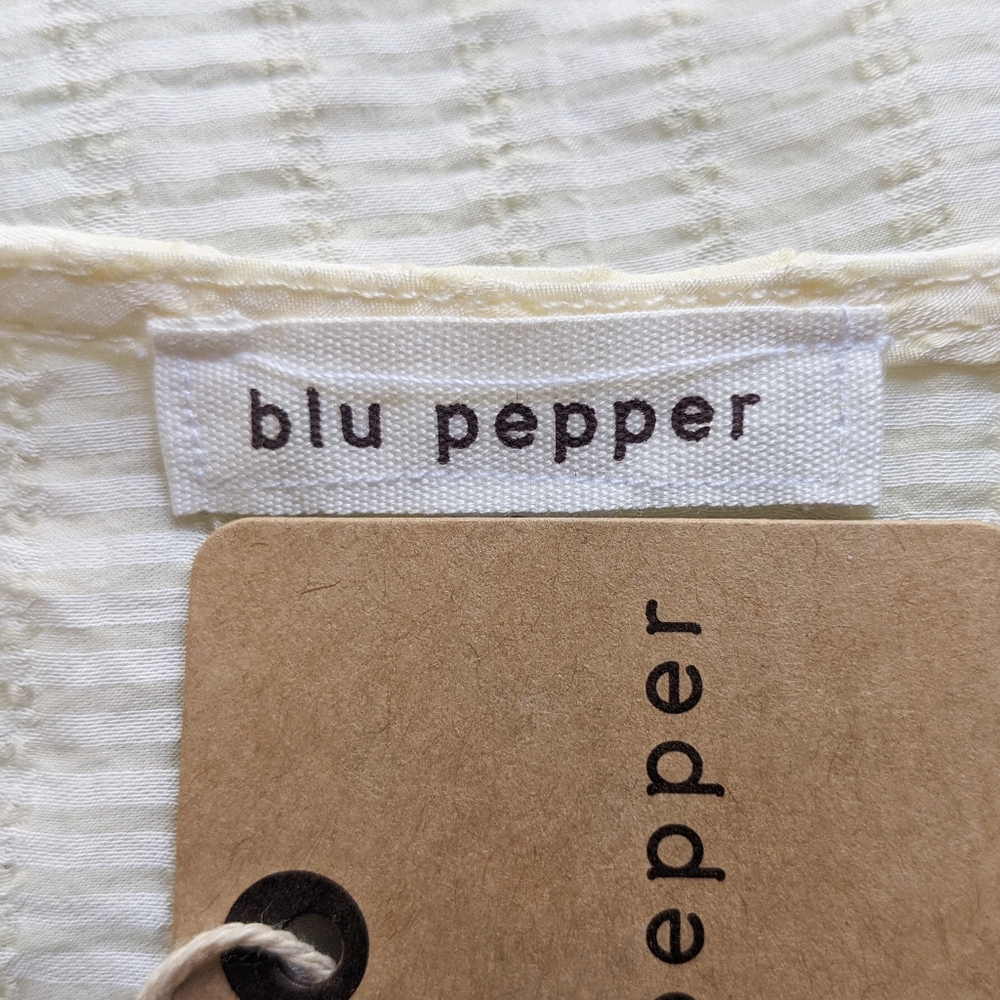 NWT Blu Pepper Embroidered Cream Blouse, Size Large - Picture 6 of 6